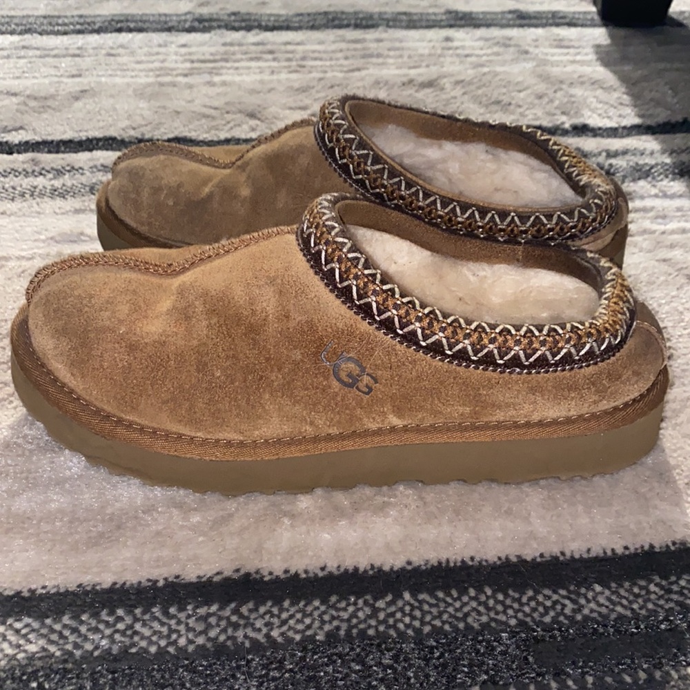 UGG TASMANS